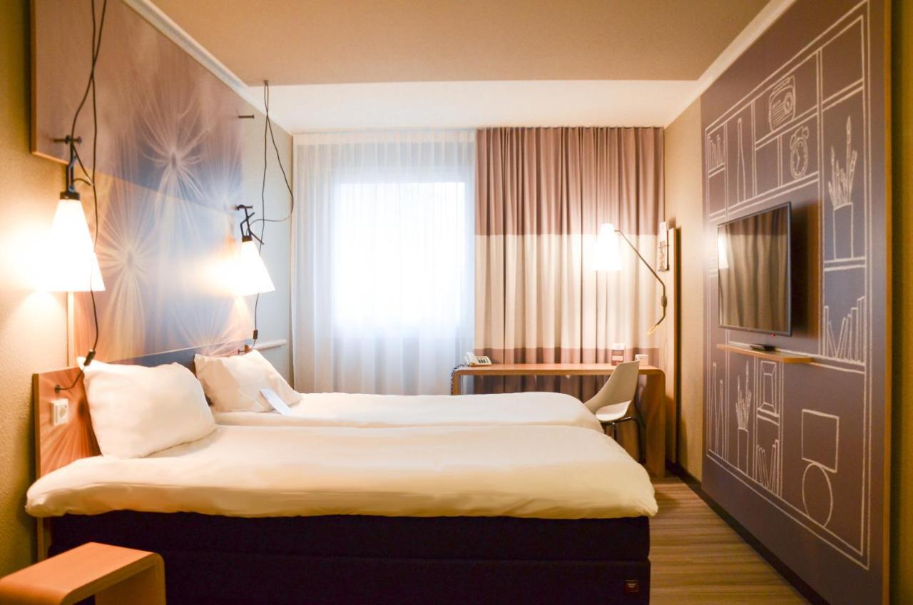 Standard Double or Twin Room,925697380:JPEG